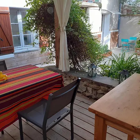 Joli F2 Confort Avec Jardin 아파트 비시